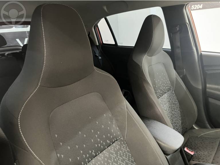 CHEVROLET - ONIX 1.0 LT 12V FLEX 4P MANUAL - 2020/2020 - LARANJA - R$ 63.900,00