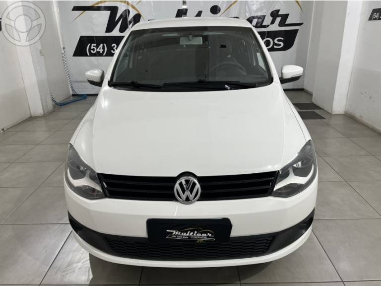 VOLKSWAGEN - FOX 1.6 MI PRIME 8V FLEX 4P MANUAL - 2012/2013 - BRANCA - R$ 42.500,00