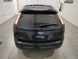 FORD - FOCUS 2.0 GLX 16V FLEX 4P MANUAL - 2011/2012 - PRETA - R$ 43.500,00