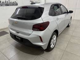 CHEVROLET - ONIX 1.0 LTZ 12V TURBO FLEX 4P MANUAL - 2022/2023 - PRATA - R$ 81.900,00