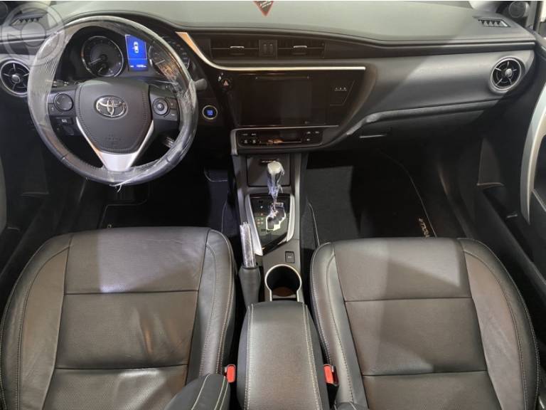 TOYOTA - COROLLA 2.0 XEI 16V FLEX 4P AUTOMÁTICO - 2018/2019 - BRANCA - R$ 107.500,00