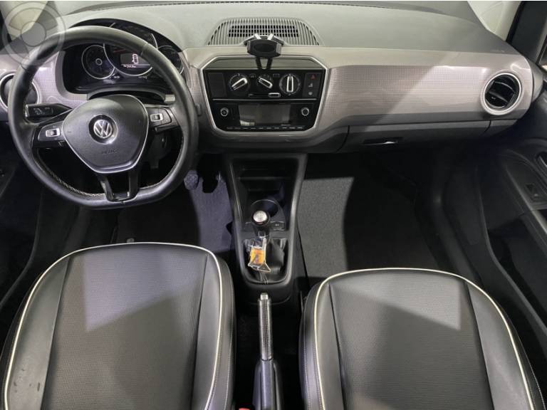 VOLKSWAGEN - CROSS UP 1.0 TSI 12V FLEX 4P MANUAL - 2017/2018 - CINZA - R$ 64.500,00