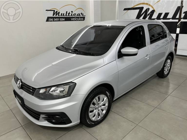 VOLKSWAGEN - GOL 1.6 MSI TOTALFLEX TRENDLINE 4P MANUAL - 2018/2018 - PRATA - R$ 47.900,00