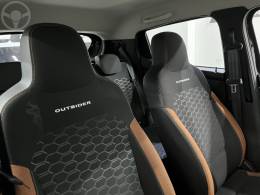 RENAULT - KWID 1.0 12V OUTSIDER FLEX 4P MANUAL - 2021/2022 - PRETA - R$ 52.500,00