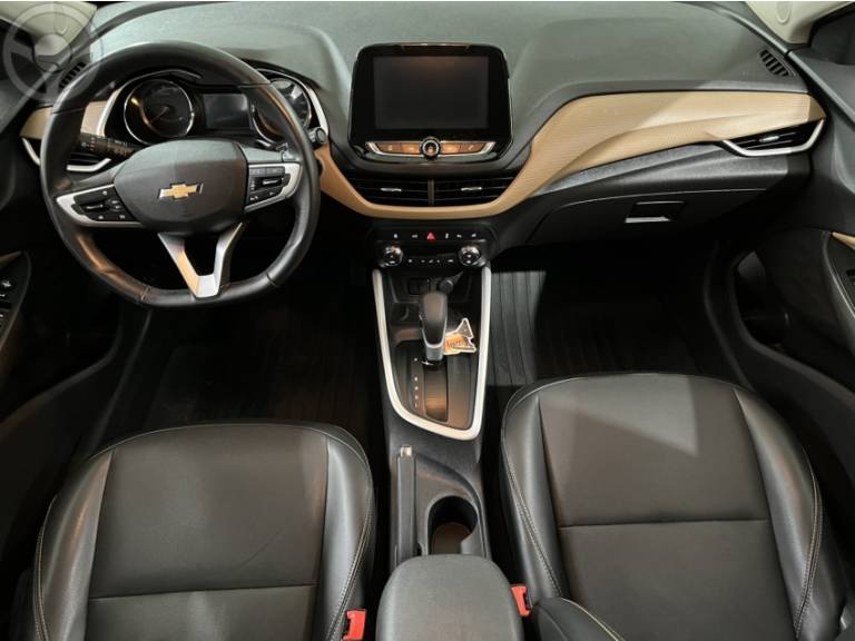 CHEVROLET - ONIX 1.0 PREMIER 12V TURBO FLEX 4P AUTOMÁTICO - 2023/2024 - BRANCA - R$ 99.900,00