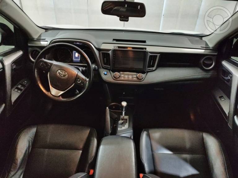 TOYOTA - RAV4 2.0 TOP 4X2 16V 4P AUTOMÁTICO - 2018/2018 - BRANCA - R$ 119.900,00