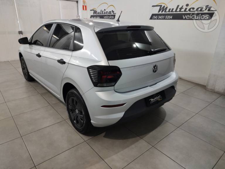 VOLKSWAGEN - POLO 1.0 MPI TRACK 4P MANUAL - 2024/2025 - PRATA - R$ 81.900,00