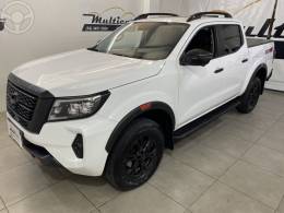 NISSAN - FRONTIER 2.3 PRO4X 4X4 CD BI-TURBO DIESEL 4P AUTOMÁTICO - 2022/2023 - BRANCA - R$ 227.900,00