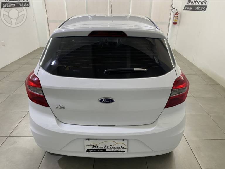 FORD - KA 1.0 SE 12V FLEX 4P MANUAL - 2015/2015 - BRANCA - R$ 41.900,00