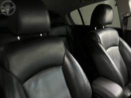 CHEVROLET - CRUZE 1.8 LT SPORT6 16V FLEX 4P MANUAL - 2014/2014 - BRANCA - R$ 59.900,00