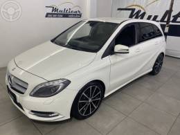 MERCEDES-BENZ - B 200 1.6 SPORT TURBO 4P AUTOMÁTICO - 2013/2014 - BRANCA - R$ 69.900,00