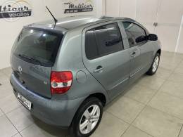 VOLKSWAGEN - FOX 1.6 MI 8V FLEX 4P MANUAL - 2008/2009 - CINZA - R$ 32.900,00