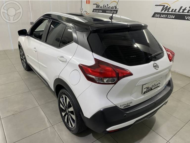 NISSAN - KICKS 1.6 16V FLEX SV 4P XTRONIC - 2018/2018 - BRANCA - R$ 83.000,00