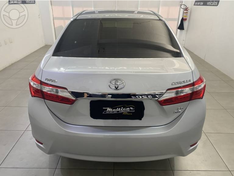 TOYOTA - COROLLA 2.0 XEI 16V FLEX 4P AUTOMÁTICO - 2015/2016 - PRATA - R$ 88.900,00