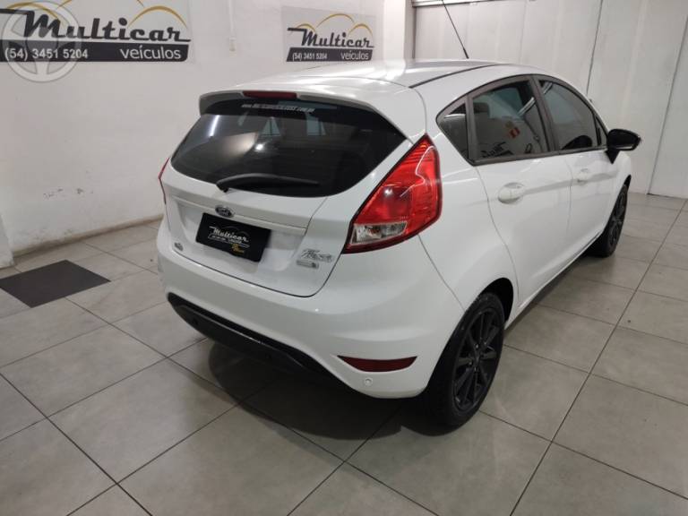 FORD - FIESTA 1.0 SEL ECOBOOST GTDI 12V 4P AUTOMÁTICO - 2018/2018 - BRANCA - R$ 62.500,00