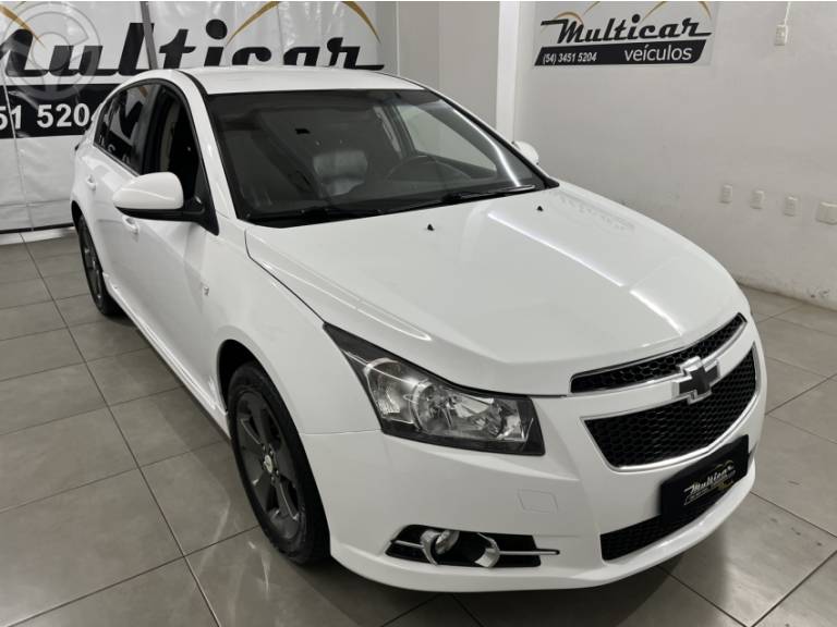 CHEVROLET - CRUZE 1.8 LT SPORT6 16V FLEX 4P MANUAL - 2014/2014 - BRANCA - R$ 59.900,00