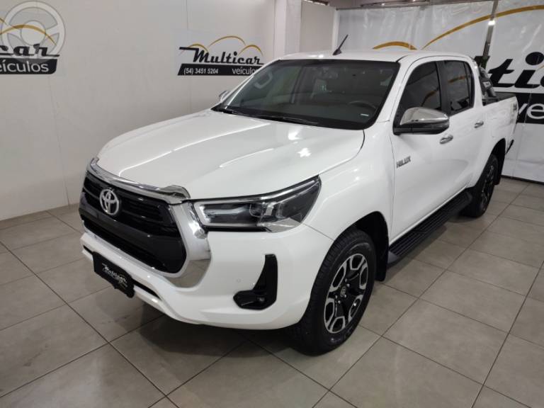 TOYOTA - HILUX - 2025/2025 - BRANCA - R$ 283.000,00