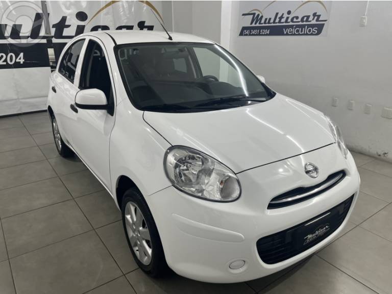 NISSAN - MARCH 1.0 S 16V FLEX 4P MANUAL - 2012/2013 - BRANCA - R$ 36.900,00