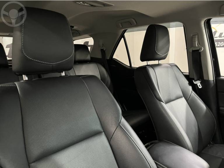TOYOTA - HILUX SW4 2.8 SRX 4X4 16V TURBO INTERCOOLER DIESEL 4P AUTOMÁTICO - 2021/2021 - PRETA - R$ 283.900,00