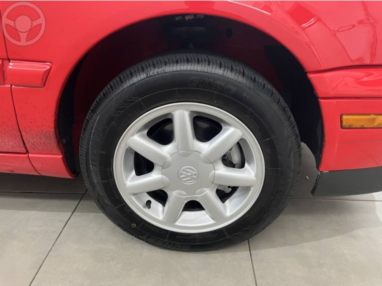 VOLKSWAGEN - GOLF 2.0 MI GLX 8V 4P MANUAL - 1996/1996 - VERMELHA - R$ 49.000,00