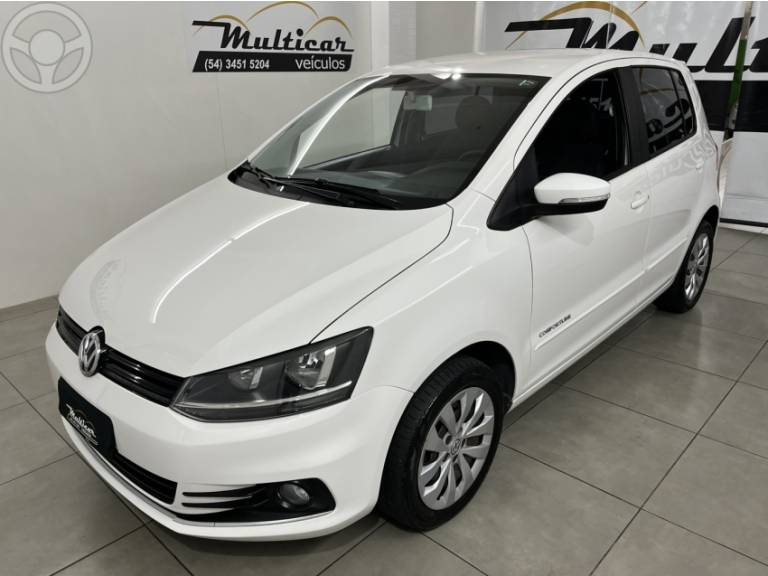 VOLKSWAGEN - FOX 1.6 MSI COMFORTLINE 8V FLEX 4P MANUAL - 2015/2015 - BRANCA - R$ 49.900,00