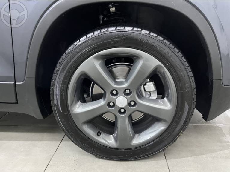 CHEVROLET - TRACKER 1.8 MPFI LTZ 4X2 16V FLEX 4P AUTOMÁTICO - 2015/2015 - CINZA - R$ 69.900,00