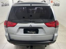 MITSUBISHI - PAJERO 3.2 OUTDOOR 4X4 5 LUGARES 16V TURBO INTERCOOLER DIESEL 4P AUTOMÁTICO - 2016/2017 - PRATA - R$ 129.000,00