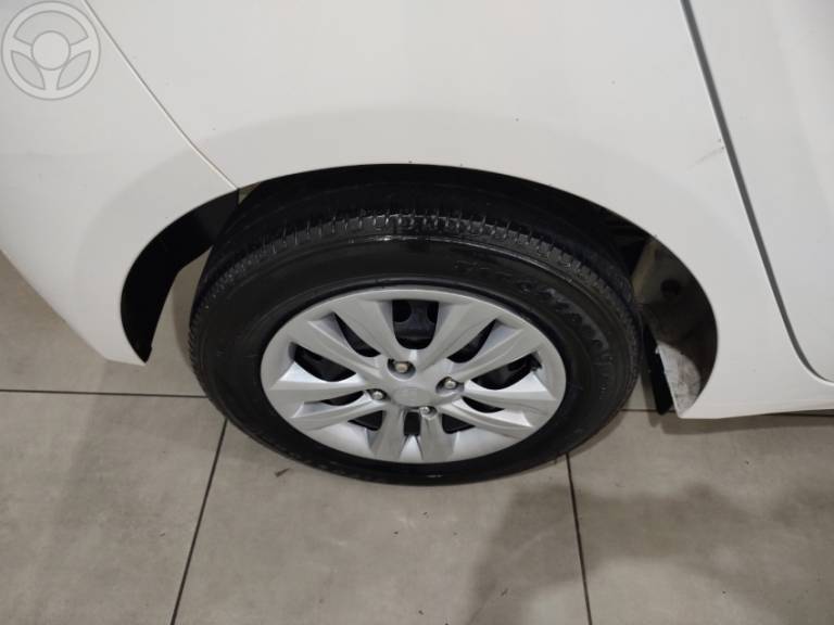 HYUNDAI - HB20 1.0 UNIQUE 12V FLEX 4P MANUAL - 2018/2019 - BRANCA - R$ 54.900,00