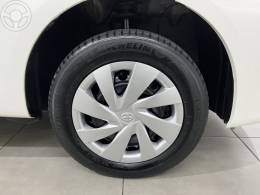 TOYOTA - ETIOS 1.3 X 16V FLEX 4P MANUAL - 2016/2017 - BRANCA - R$ 53.900,00