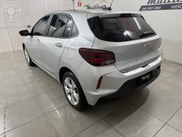 CHEVROLET - ONIX 1.0 LTZ 12V TURBO FLEX 4P MANUAL - 2022/2023 - PRATA - R$ 81.900,00