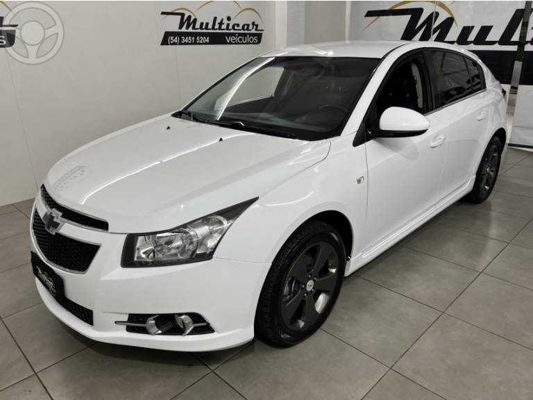CHEVROLET - CRUZE 1.8 LT SPORT6 16V FLEX 4P MANUAL - 2014/2014 - BRANCA - R$ 59.900,00