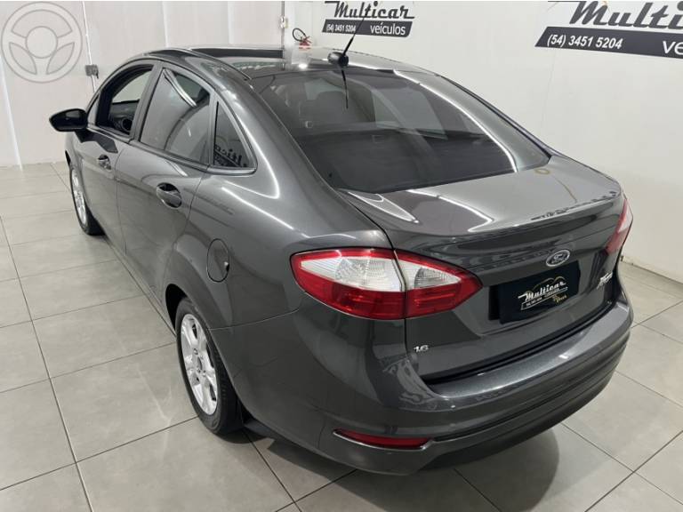 FORD - FIESTA 1.6 SE SEDAN 16V FLEX 4P MANUAL - 2014/2015 - CINZA - R$ 45.500,00