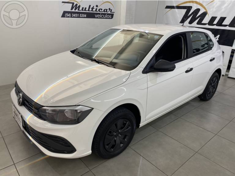 VOLKSWAGEN - POLO 1.0 MPI 12V TRACK FIRST EDITION FLEX 5P MANUAL - 2023/2024 - BRANCA - R$ 81.900,00