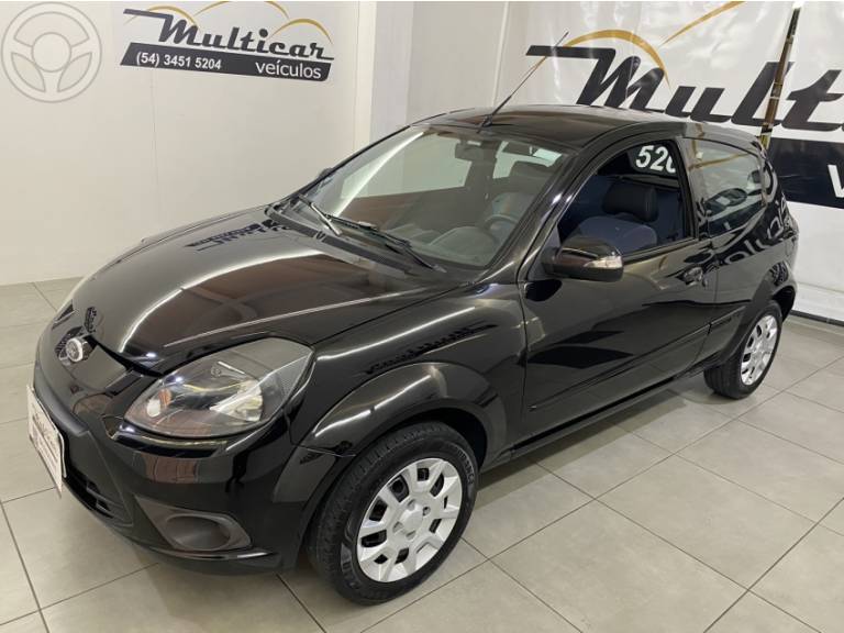 FORD - KA 1.0 MPI 8V FLEX 2P MANUAL - 2012/2013 - PRETA - R$ 27.900,00