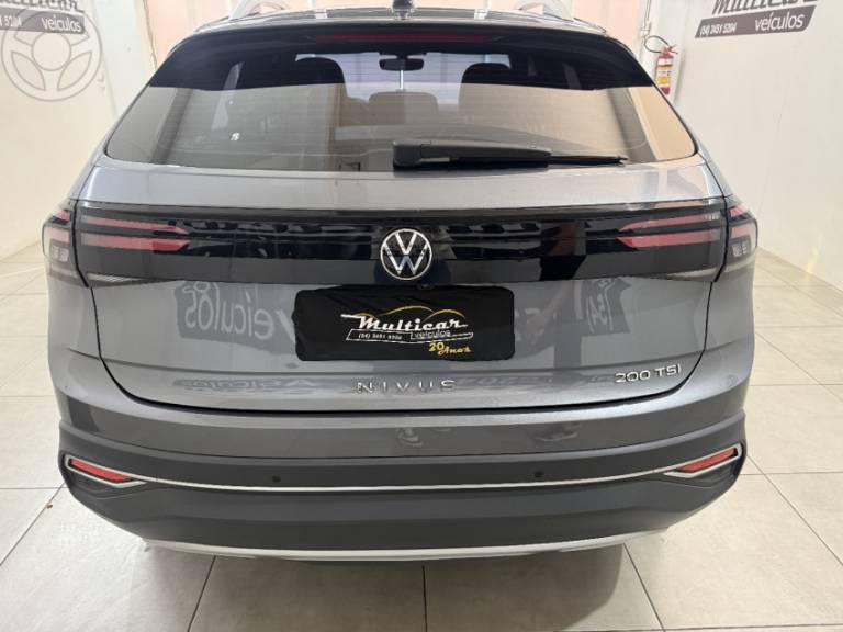 VOLKSWAGEN - NIVUS 1.0 TSI HIGHLINE FLEX 4P AUTOMÁTICO - 2022/2022 - CINZA - R$ 114.900,00