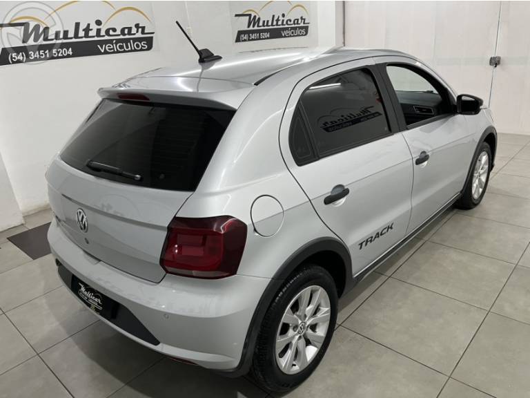 VOLKSWAGEN - GOL 1.0 MI TRACK 8V FLEX 4P MANUAL - 2018/2018 - PRATA - R$ 47.900,00