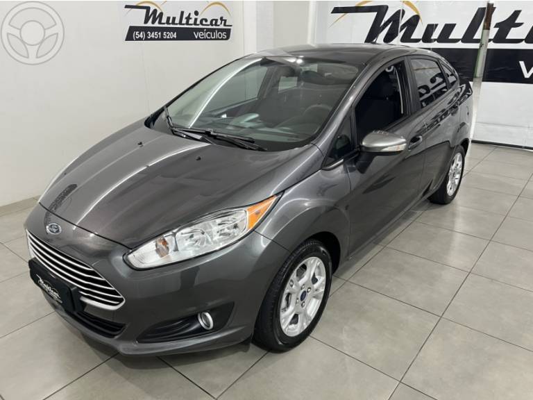 FORD - FIESTA 1.6 SE SEDAN 16V FLEX 4P MANUAL - 2014/2015 - CINZA - R$ 45.500,00