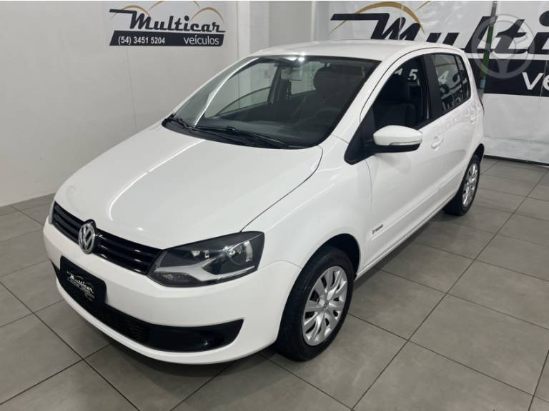 VOLKSWAGEN - FOX 1.6 MI 8V FLEX 4P MANUAL - 2013/2013 - BRANCA - R$ 40.500,00