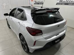 CHEVROLET - ONIX 1.0 LT 12V FLEX 4P MANUAL - 2021/2021 - PRATA - R$ 73.500,00