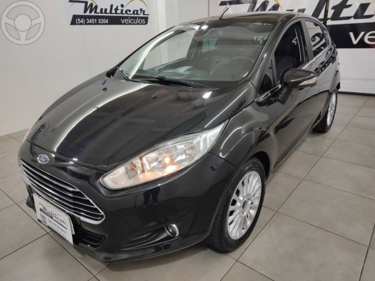 FORD - FIESTA 1.6 TITANIUM HATCH 16V FLEX 4P AUTOMÁTICO - 2014/2015 - PRETA - R$ 49.500,00