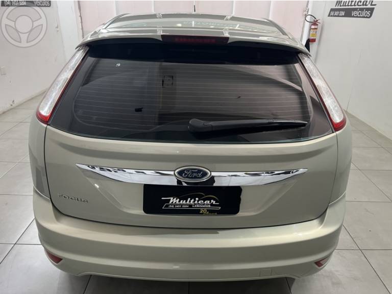 FORD - FOCUS 1.6 GLX 16V FLEX 4P MANUAL - 2011/2012 - PRATA - R$ 44.500,00