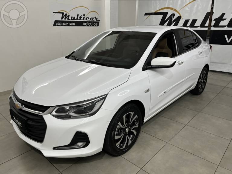 CHEVROLET - ONIX 1.0 PREMIER 12V TURBO FLEX 4P AUTOMÁTICO - 2023/2024 - BRANCA - R$ 99.900,00