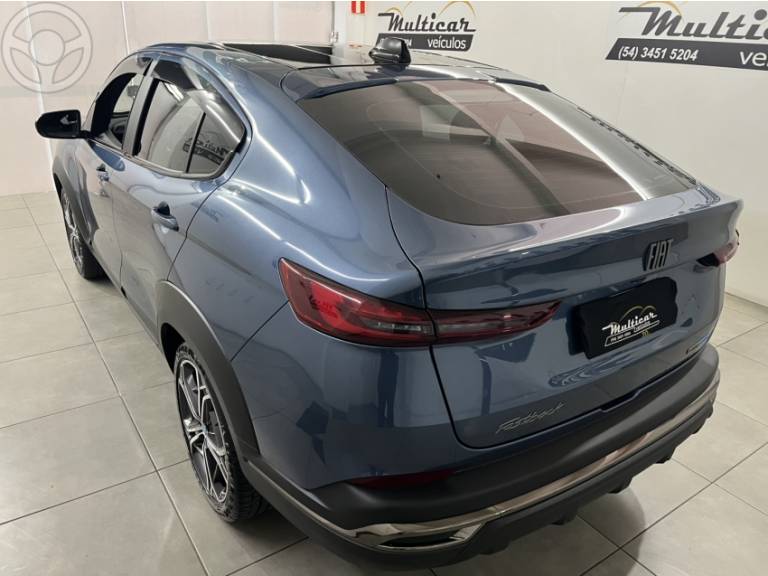 FIAT - FASTBACK 1.0 IMPETUS 200 TURBO FLEX 4P AUTOMÁTICO - 2025/2025 - AZUL - R$ 133.500,00