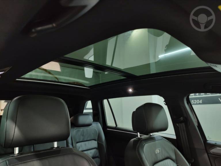 VOLKSWAGEN - TIGUAN 2.0 ALLSPACE R-LINE 350 TSI 4X4 4P - 2018/2018 - PRETA - R$ 154.900,00