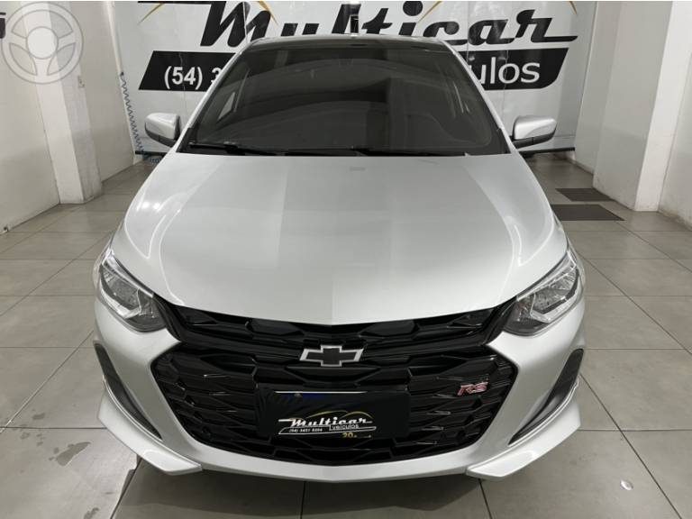 CHEVROLET - ONIX 1.0 LT 12V FLEX 4P MANUAL - 2021/2021 - PRATA - R$ 73.500,00