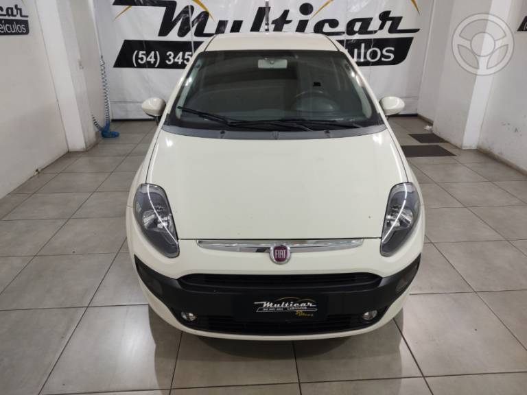 FIAT - PUNTO 1.4 ATTRACTIVE 8V FLEX 4P MANUAL - 2014/2015 - BRANCA - R$ 44.900,00